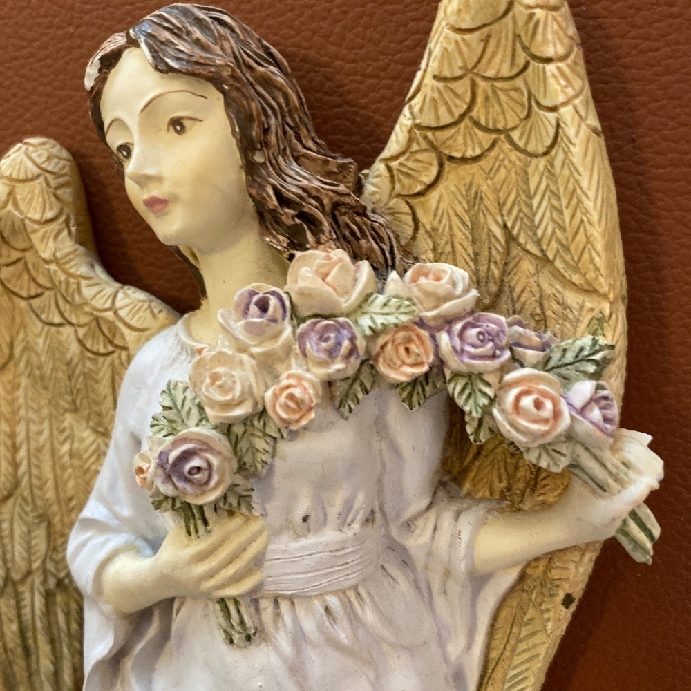 Vintage Angel Figurine - Picture 7 of 11